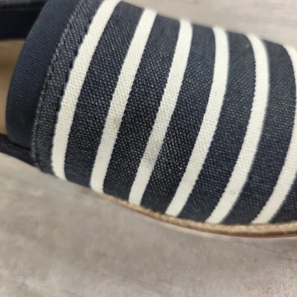 Collection by Clarks‎ Serena Paige Navy Marine Canvas Slip-on Shoes Flats 9M